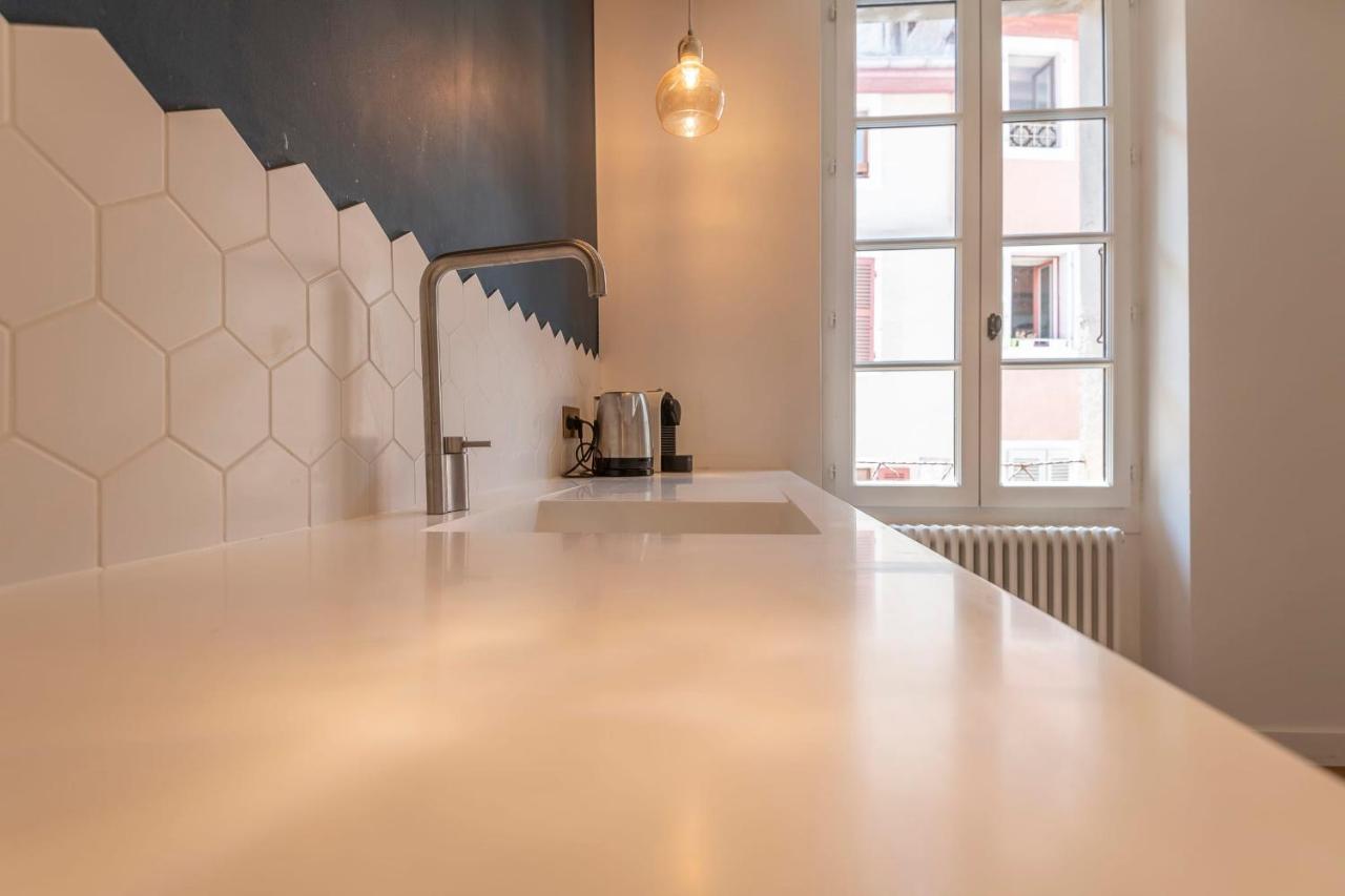 Spacious Apartment Rated 4 Stars In The Heart Of The Old Town 안시 외부 사진